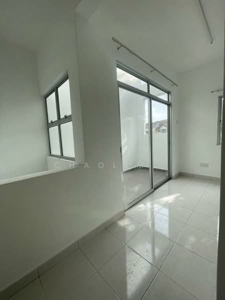 Rumah Teres 2.5 Tingkat untuk Dijual di Seri Kembangan (Selangor) - ChaoLim . - Balcony - PropertyGuru.com.my