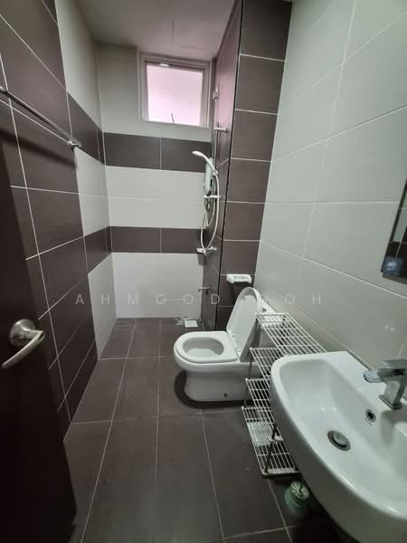 Kondominium untuk Disewa di M Condominium @ Larkin - AhMood Goh - Bathroom - PropertyGuru.com.my