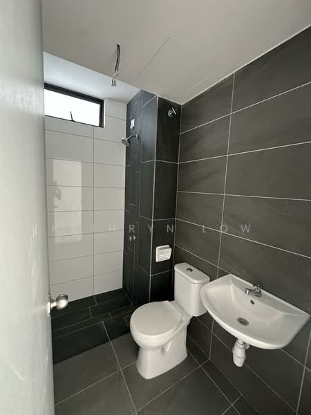 Servis Apartment untuk Dijual di Traders Garden @ Cheras Selatan - Kathryn Low - Bathroom - PropertyGuru.com.my