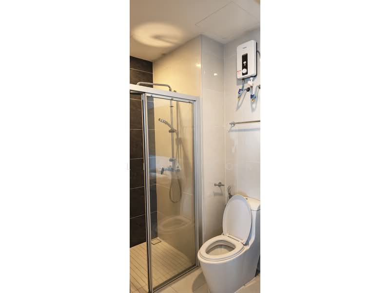 Condominium for Rent at Royal Strand @ Country Garden Danga Bay - Lisa Pon - Bathroom - PropertyGuru.com.my