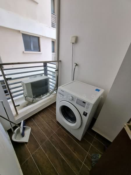 Condominium for Rent at Amberside @ Country Garden Danga Bay - AhMood Goh - Balcony - PropertyGuru.com.my