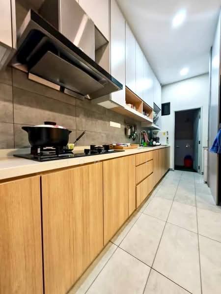 Cluster House for Sale in Bandar Setia Alam (Kapar) - Tom Lee - Kitchen - PropertyGuru.com.my