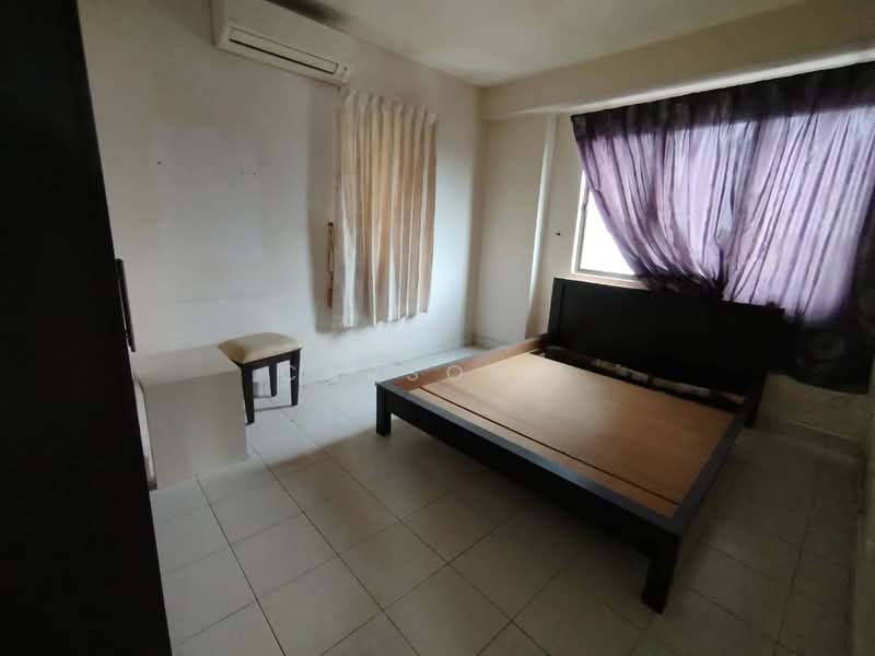 Pangsapuri untuk Dijual di Danga View Apartment - Carson . - Bedroom - PropertyGuru.com.my