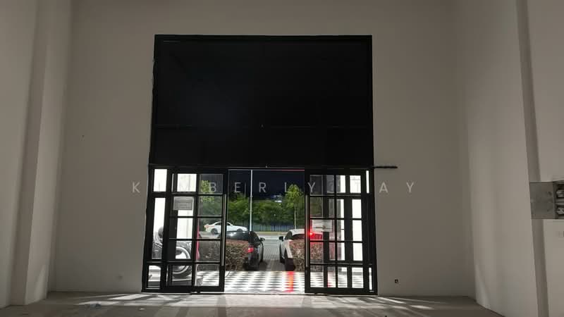 Shop for Rent in Iskandar Puteri (Nusajaya) (Johor) - Kimberly Tay - Entrance - PropertyGuru.com.my