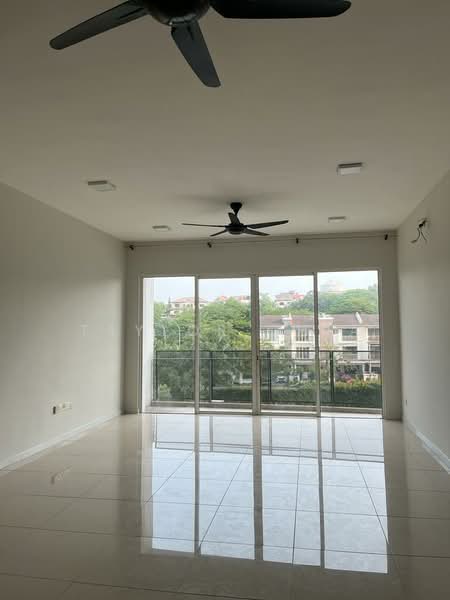 Kondominium untuk Dijual di Casa Green Condominium - Taylor Chia - Living Room - PropertyGuru.com.my