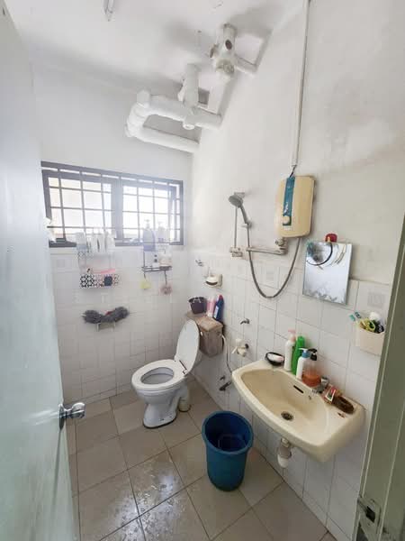 Apartment for Sale at Ria 2 Apartment - Stella Chia - Bathroom - PropertyGuru.com.my