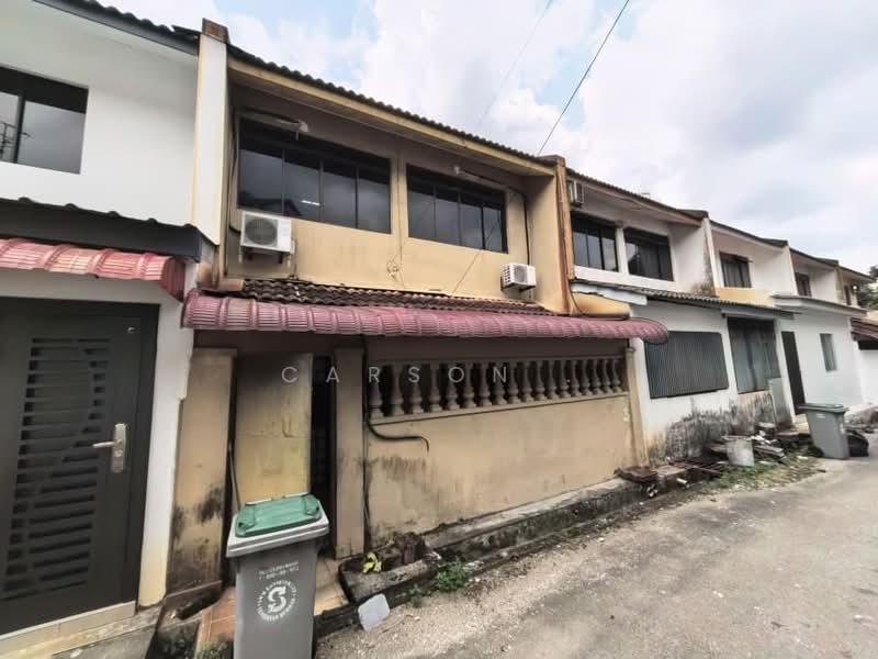 2-storey Terraced House for Sale in Taman Bukit Mewah (Tampoi) - Carson . - Exterior - PropertyGuru.com.my