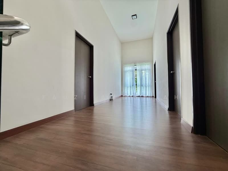 Terraced House for Sale in Bandar Sunway Semenyih (Semenyih) - Fauzi Abdullah - Corridor - PropertyGuru.com.my