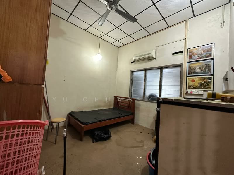 1-storey Terraced House for Sale in Kampung Lapan (Melaka City) - Yu Chuan Yau - Bedroom - PropertyGuru.com.my