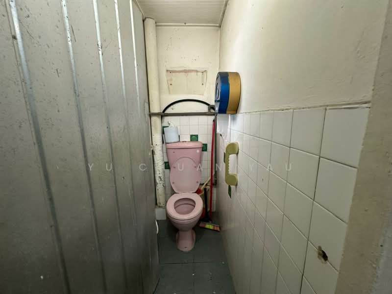 1-storey Terraced House for Sale in Kampung Lapan (Melaka City) - Yu Chuan Yau - Bathroom - PropertyGuru.com.my