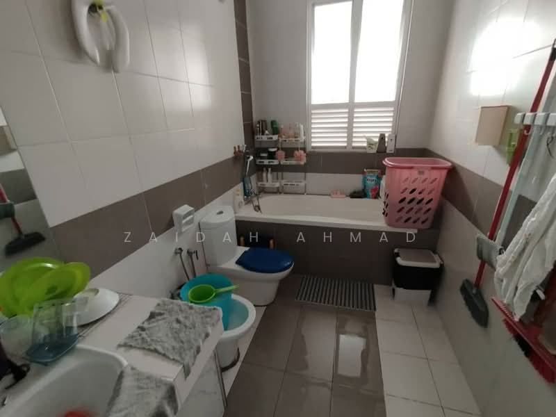 Terraced House for Sale in Shah Alam (Selangor) - Zaidah Ahmad - Bathroom - PropertyGuru.com.my