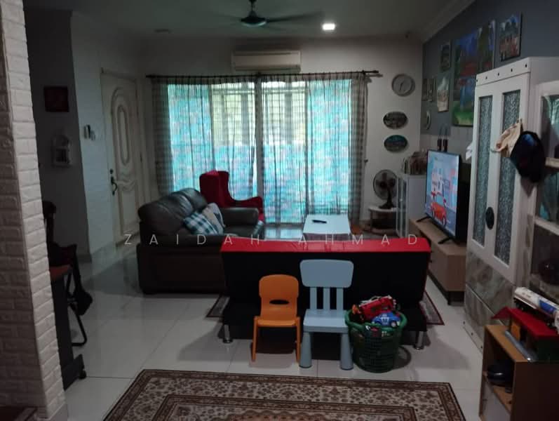 Terraced House for Sale in Shah Alam (Selangor) - Zaidah Ahmad - Living Room - PropertyGuru.com.my