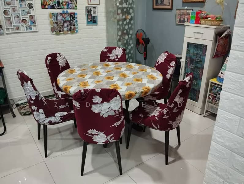 Terraced House for Sale in Shah Alam (Selangor) - Zaidah Ahmad - Dining Room - PropertyGuru.com.my