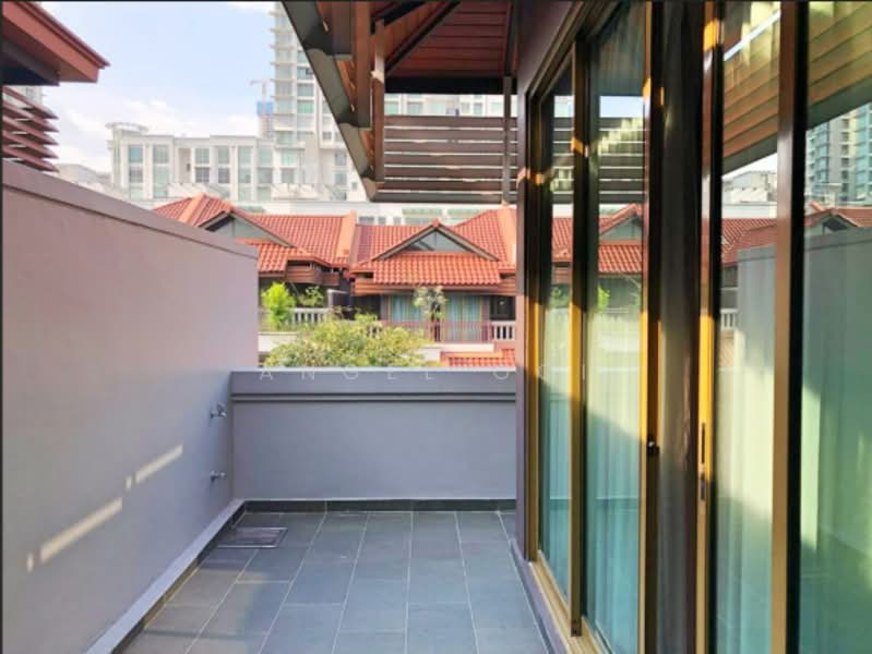 Rumah Berkembar untuk Dijual di Duta Tropika (Batu) - Angel Ooi - Balcony - PropertyGuru.com.my