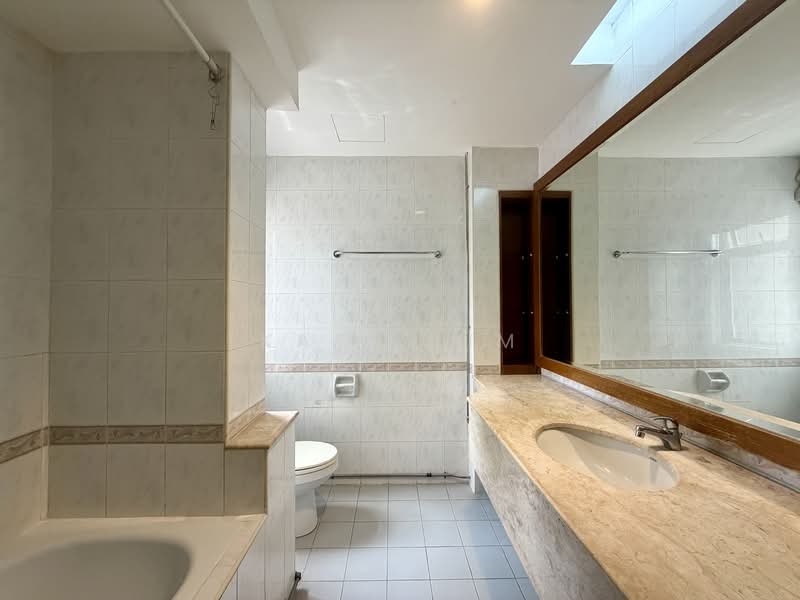 Kondominium untuk Disewa di Almaspuri - Kate Lim - Bathroom - PropertyGuru.com.my