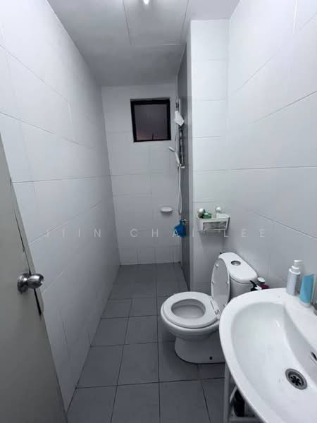 Servis Apartment untuk Dijual di Jentayu Residensi @ Tampoi - Jiin Chai Lee - Bathroom - PropertyGuru.com.my