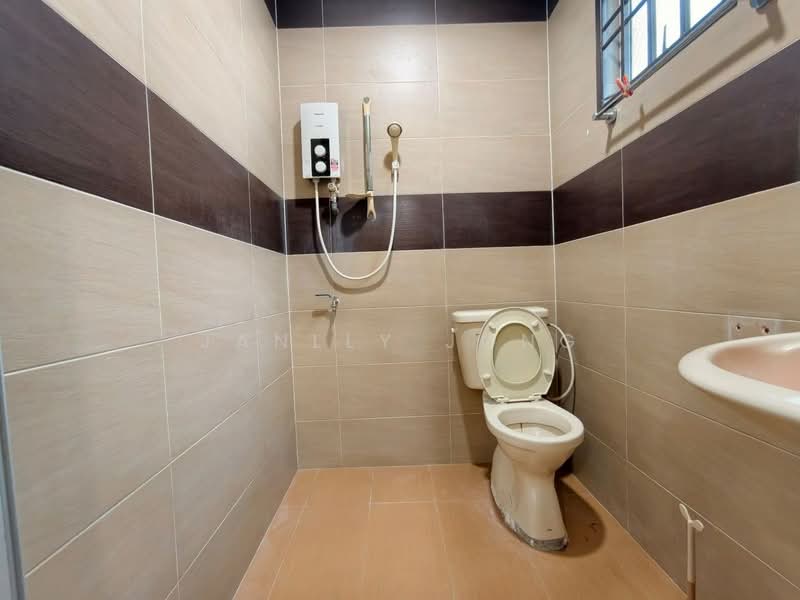Rumah Teres 2 Tingkat untuk Dijual di Nusantara Prima (Gelang Patah) - Janlly Jong - Bathroom - PropertyGuru.com.my