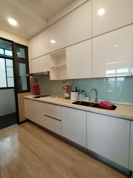 Servis Apartment untuk Dijual di 8Scape Residence @ Sutera - Darren Ho - Kitchen - PropertyGuru.com.my