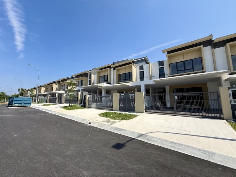 2-storey Terraced House for Sale in Taman Cahaya Alam (Shah Alam) - Muhd Khairulnawawi Kamaruddin - Exterior - PropertyGuru.com.my