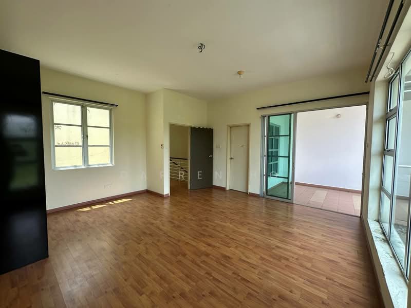 2.5-storey Terraced House for Sale in Bandar Seri Alam (Masai) - Darren Ho - Living Room - PropertyGuru.com.my