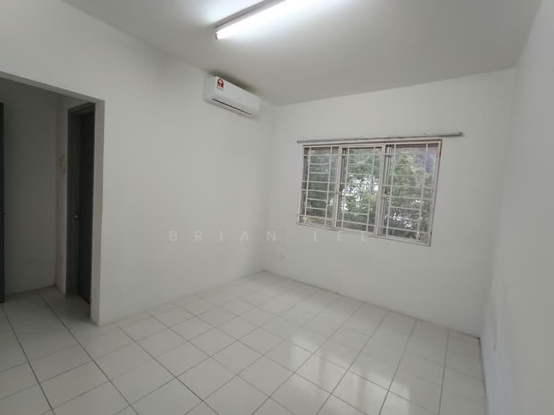 Kondominium untuk Dijual di Puncak Banyan - Brian Lee - Bedroom - PropertyGuru.com.my