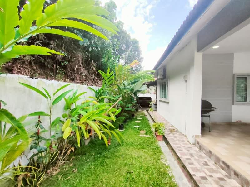 Rumah Banglo untuk Dijual di Seksyen 9 (Shah Alam) - Nurain . - Exterior - PropertyGuru.com.my