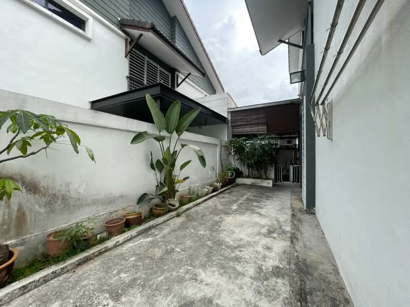 Cluster House for Rent in Taman Mount Austin (Tebrau) - Yoland . - Exterior - PropertyGuru.com.my