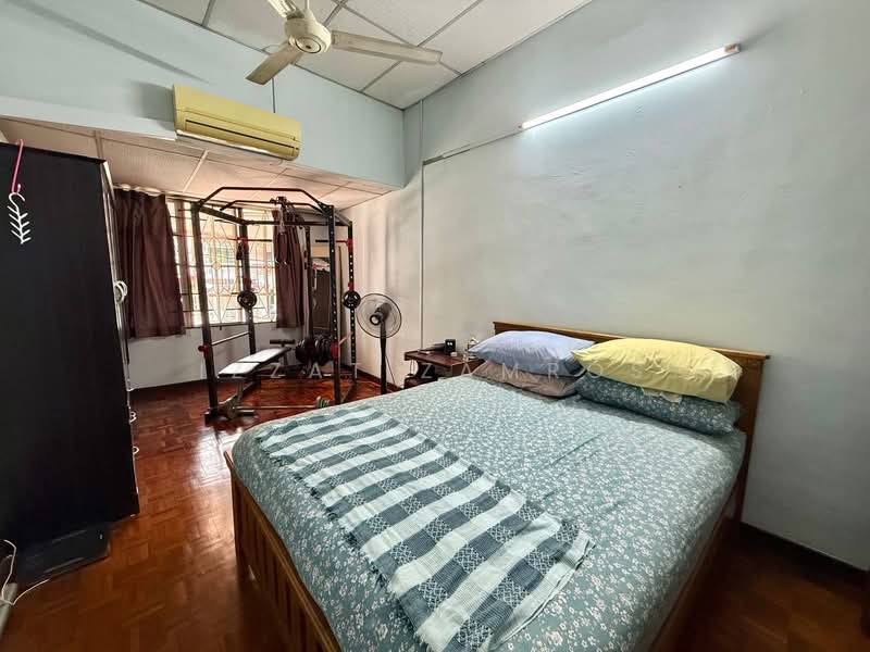 2-storey Terraced House for Sale in Seputeh (Kuala Lumpur) - Izzat Zamros - Bedroom - PropertyGuru.com.my