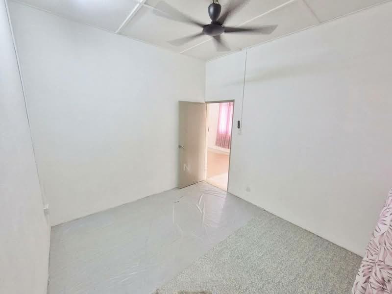 Terraced House for Sale in Taman Johor Jaya (Johor Bahru) - Daphne Lee - Interior - PropertyGuru.com.my