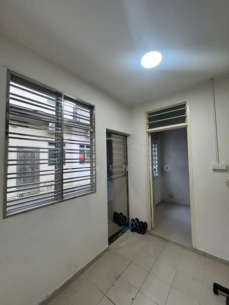 2.5-storey Terraced House for Sale in Bandar Seri Alam (Masai) - Darren Ho - Entrance - PropertyGuru.com.my