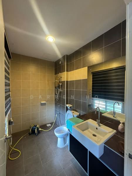 2.5-storey Terraced House for Sale in Bandar Seri Alam (Masai) - Darren Ho - Bathroom - PropertyGuru.com.my