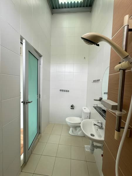 Townhouse for Sale in Taman Sutera Utama (Skudai) - Jessica Tiew - Bathroom - PropertyGuru.com.my