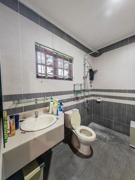 Rumah Berkembar untuk Dijual di Stutong (Kuching) - Alfred Chua - Bathroom - PropertyGuru.com.my