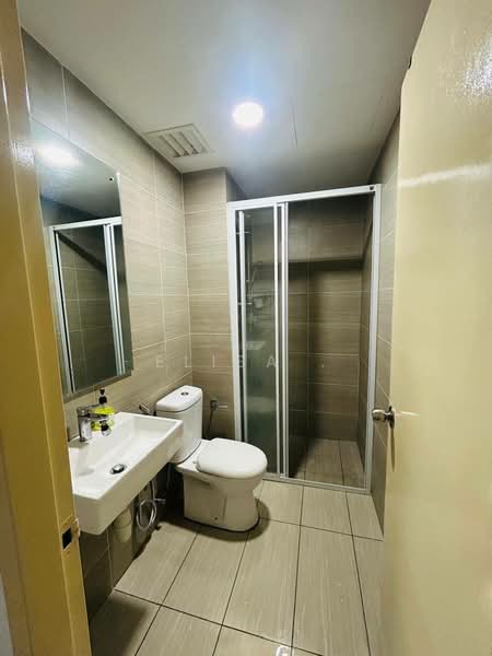 Servis Apartment untuk Disewa di Lexa Residence @ The Quartz WM - Elisa . - Bathroom - PropertyGuru.com.my