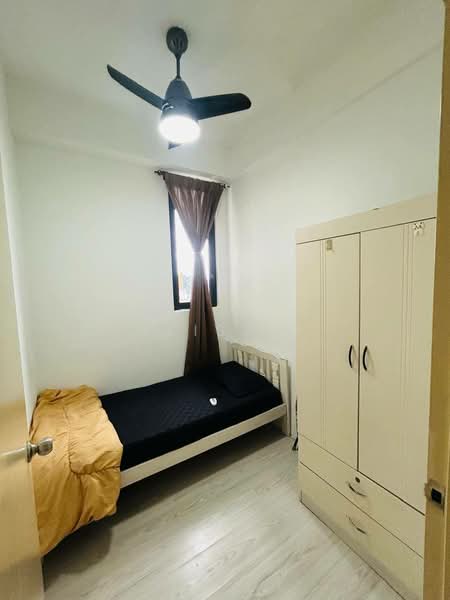 Servis Apartment untuk Disewa di Lexa Residence @ The Quartz WM - Elisa . - Bedroom - PropertyGuru.com.my