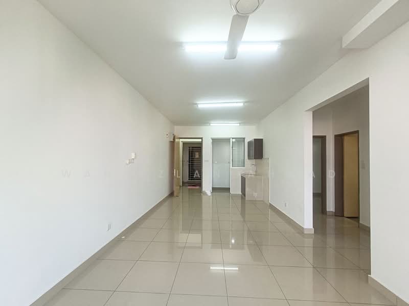 Servis Apartment untuk Dijual di Platinum Lake PV 21 - Wan Azlan Ahmad - Living Room - PropertyGuru.com.my