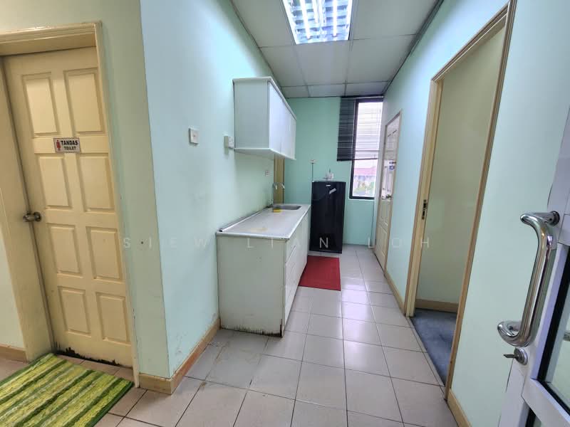 Office for Rent in Petaling Jaya (Selangor) - Siew Lian Loh - Kitchen - PropertyGuru.com.my