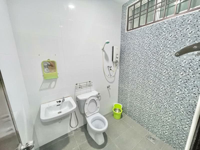 2-storey Terraced House for Rent in Taman Nusa Indah (Iskandar Puteri (Nusajaya)) - Stella Ng - Bathroom - PropertyGuru.com.my