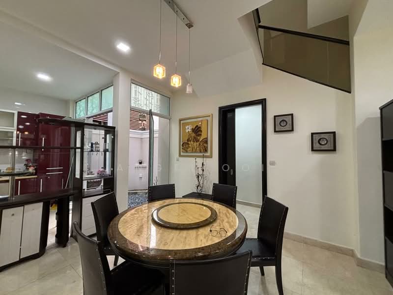 Semi-Detached House for Sale in Duta Tropika (Batu) - Angel Ooi - Dining Room - PropertyGuru.com.my