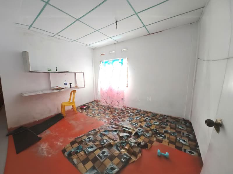Shop for Rent in Taman Johor (Tampoi) - Kent Tan - Interior - PropertyGuru.com.my