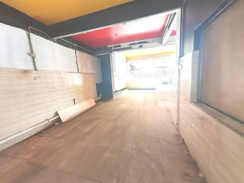 Shop for Rent in Taman Johor (Tampoi) - Kent Tan - Interior - PropertyGuru.com.my