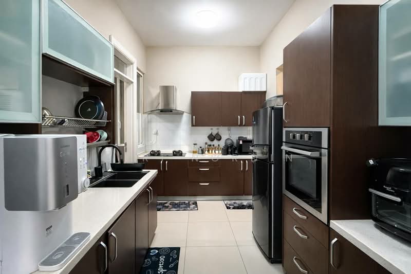 Kondominium untuk Dijual di Surian Residences - Seri Nordin - Kitchen - PropertyGuru.com.my