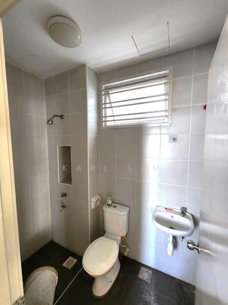 Cluster House for Sale in Taman Sierra Perdana (Masai) - Karl Lim - Bathroom - PropertyGuru.com.my