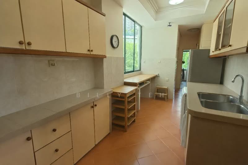 Kondominium untuk Dijual di Sri Golden Bay Condominium - Billy Teh - Kitchen - PropertyGuru.com.my