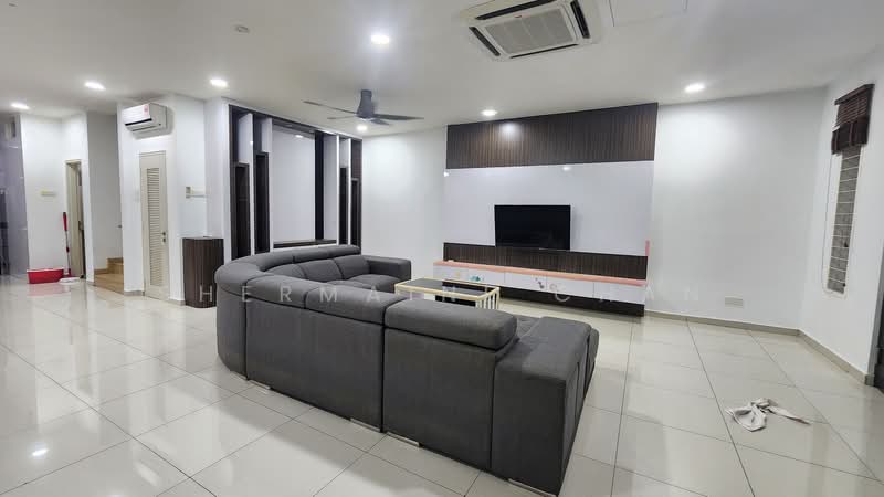 Rumah Teres 3 Tingkat untuk Disewa di Puchong (Selangor) - Shermaine Chan - Living Room - PropertyGuru.com.my