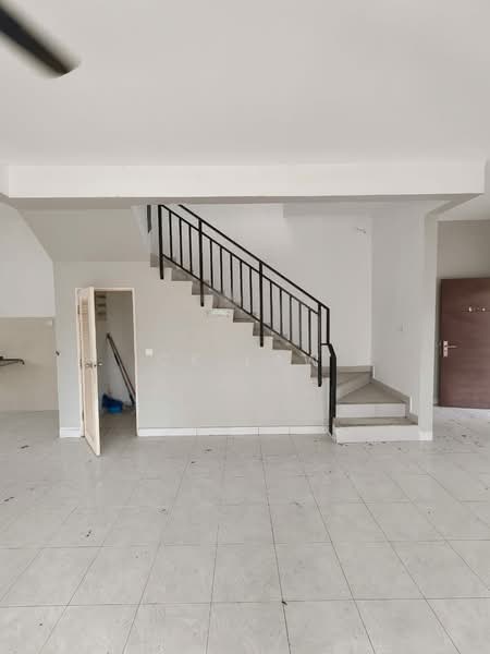 2-storey Terraced House for Sale in Setia Ecohill (Semenyih) - CK Law - Interior - PropertyGuru.com.my