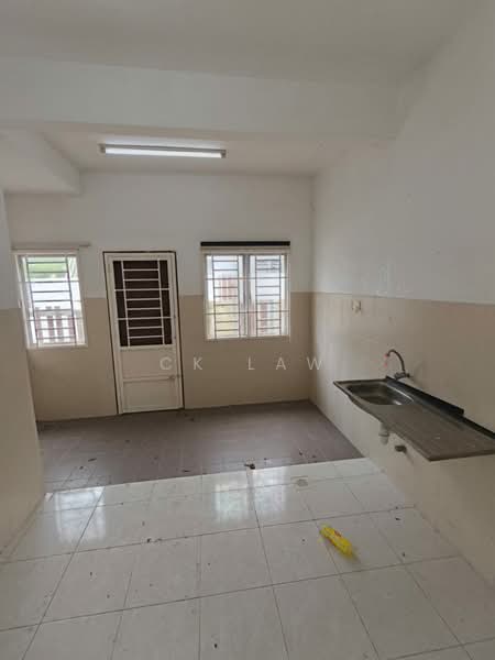 2-storey Terraced House for Sale in Setia Ecohill (Semenyih) - CK Law - Kitchen - PropertyGuru.com.my