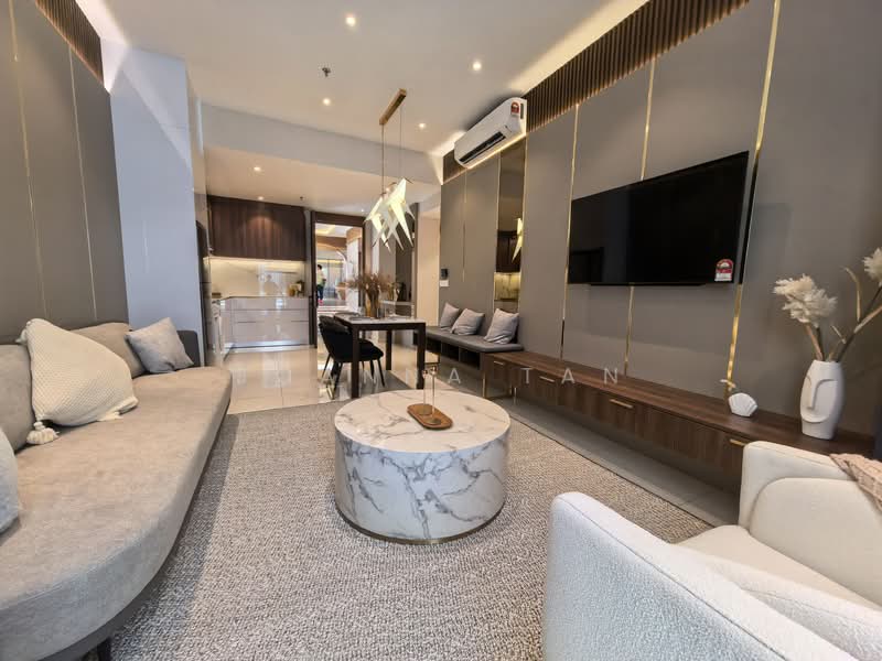 Servis Apartment untuk Dijual di Golden Crown Residence - Joanna Tan - Living Room - PropertyGuru.com.my