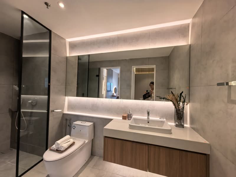 Servis Apartment untuk Dijual di Golden Crown Residence - Joanna Tan - Bathroom - PropertyGuru.com.my