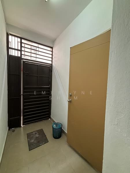 3-storey Terraced House for Sale in Mutiara Bukit Jalil (Bukit Jalil) - Emerlyne Shum - Entrance - PropertyGuru.com.my